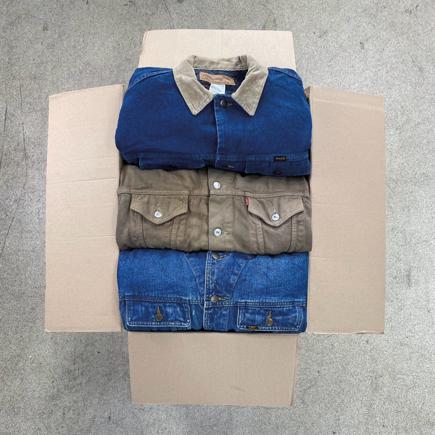 30x LEVIS/LEE/WRANGLER DENIM JACKETS GRADE B/C